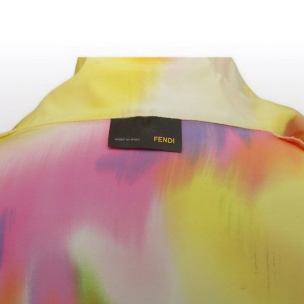 *Authentic* Fendi Blouse. Serial Number Attached. Please verify.👌 - Picture 7 of 10